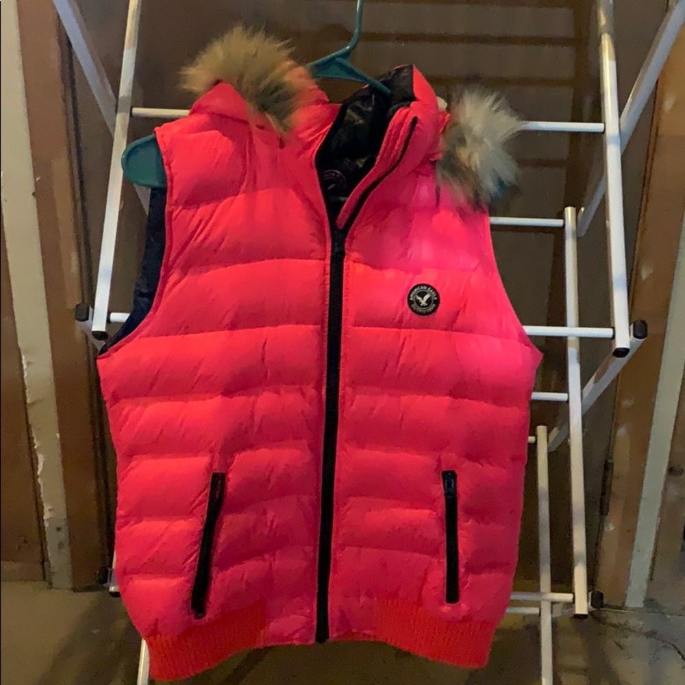 American Eagle pink puffer vest